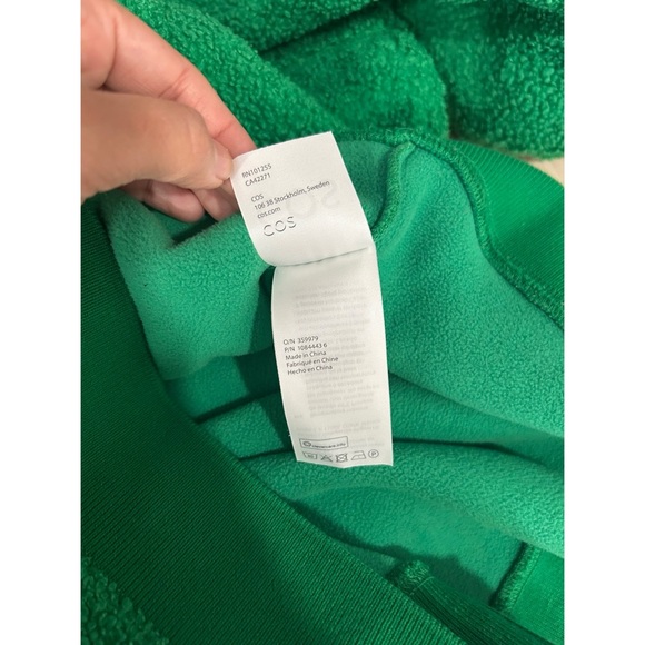 COS Men’s Relaxed Fit Teddy Sweatshirt Size Medium Green Long Sleeve Crew Neck - Picture 11 of 12
